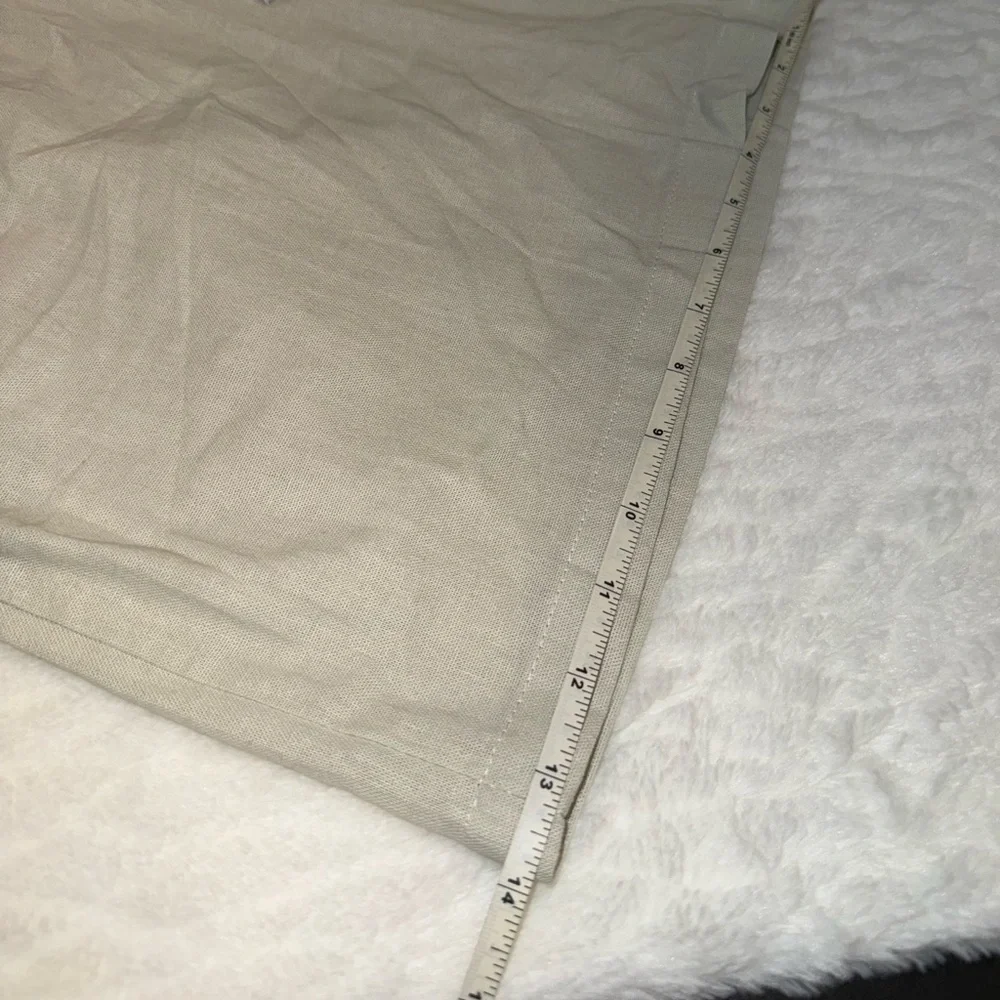 2 x 20$ Elegant Women's Shorts in Light Beige